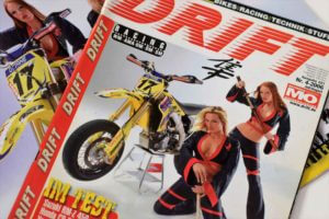 Dirk Spaniols Suzuki Supermoto auf dem Titelblatt des Drift Magazins.